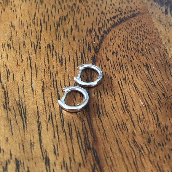 Liven Co High Polish White Gold Huggies - Picture 3 of 4